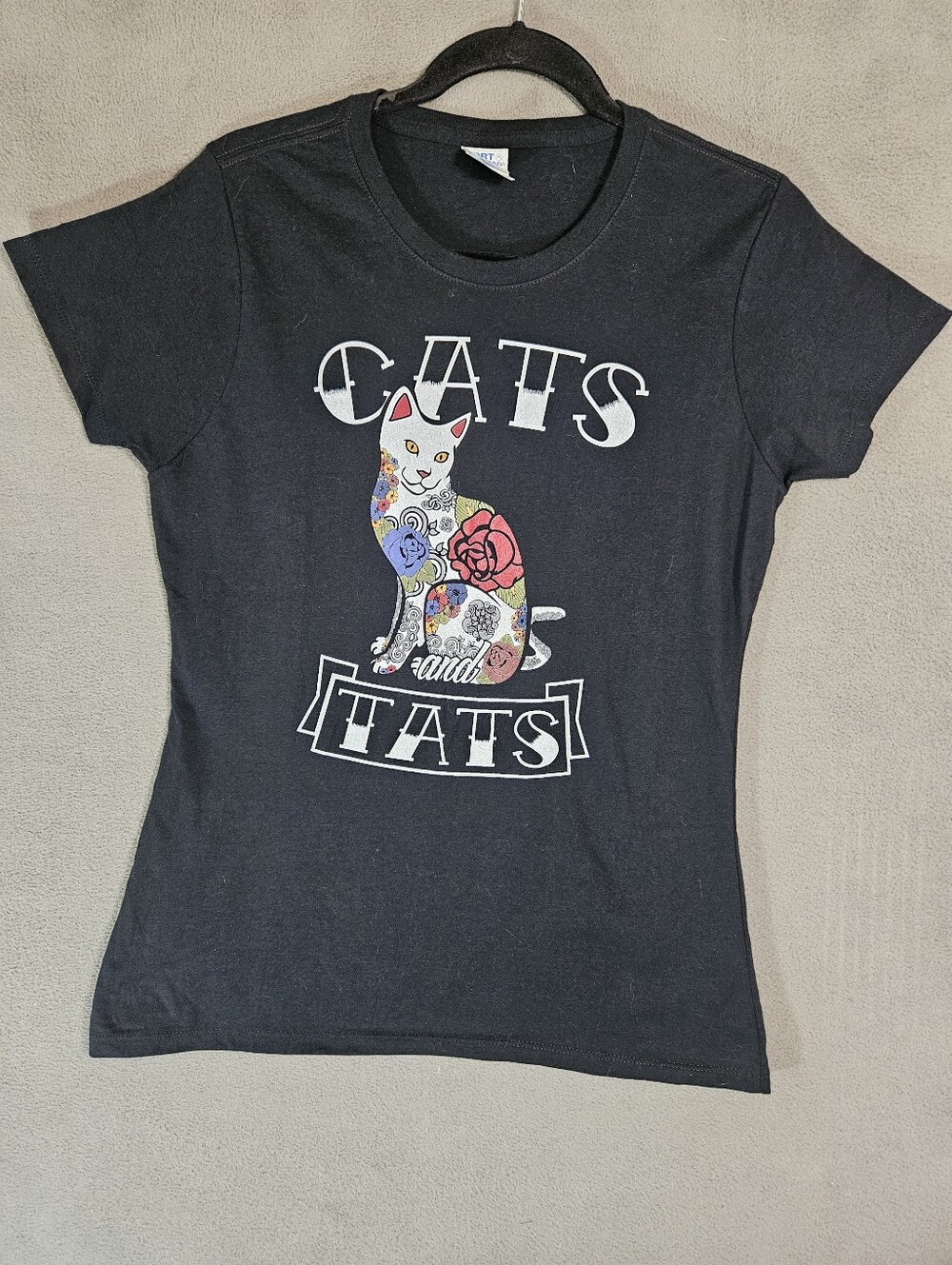 Cats & Tats Womens Small Tee Shirt Crew Fitted Floral Short Sleeve